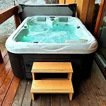 Jasna Wellness Saskia Jacuzzi & Sauna *
