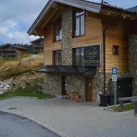 Jasna Wellness Saskia Jacuzzi & Sauna