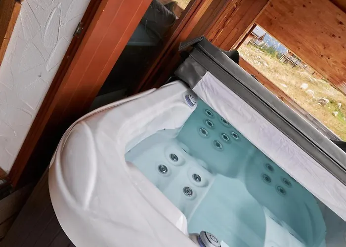 Jasna Wellness Saskia Jacuzzi & Sauna