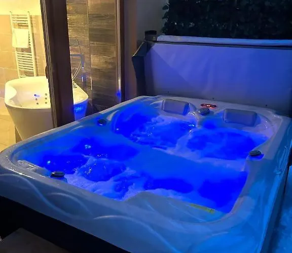 Jasna Wellness Saskia Jacuzzi & Sauna